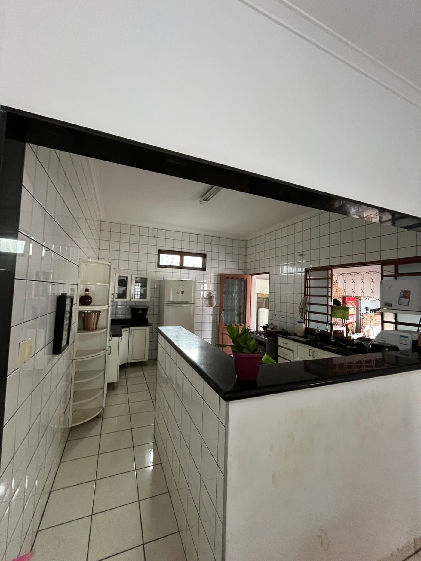 Casa à venda com 3 quartos, sendo 1 suíte,  em Jardim Primaveril, Três Lagoas, MS