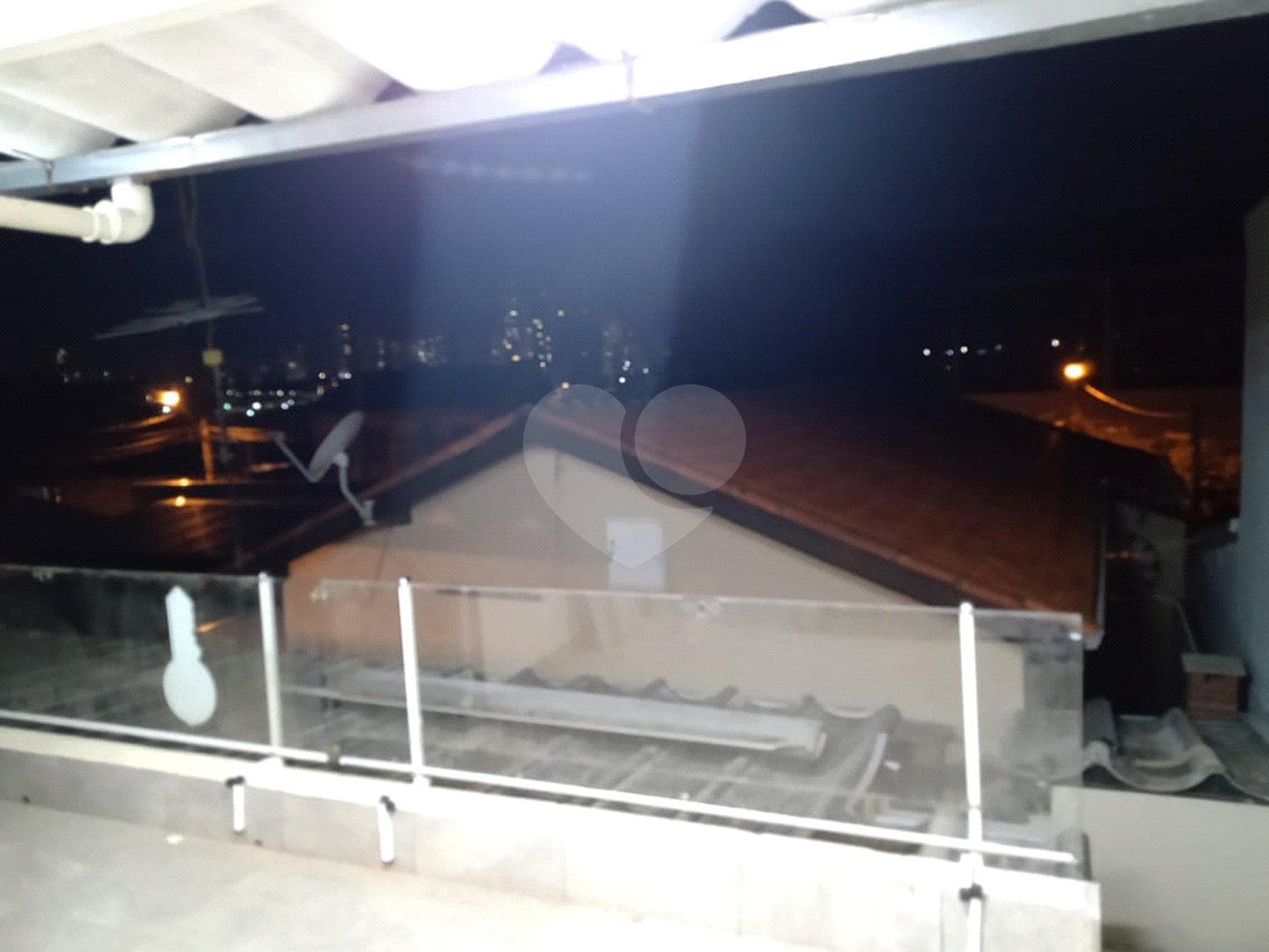 Sobrado à venda com 4 quartos, sendo 2 suítes,  em Jardim Regina, Indaiatuba, SP