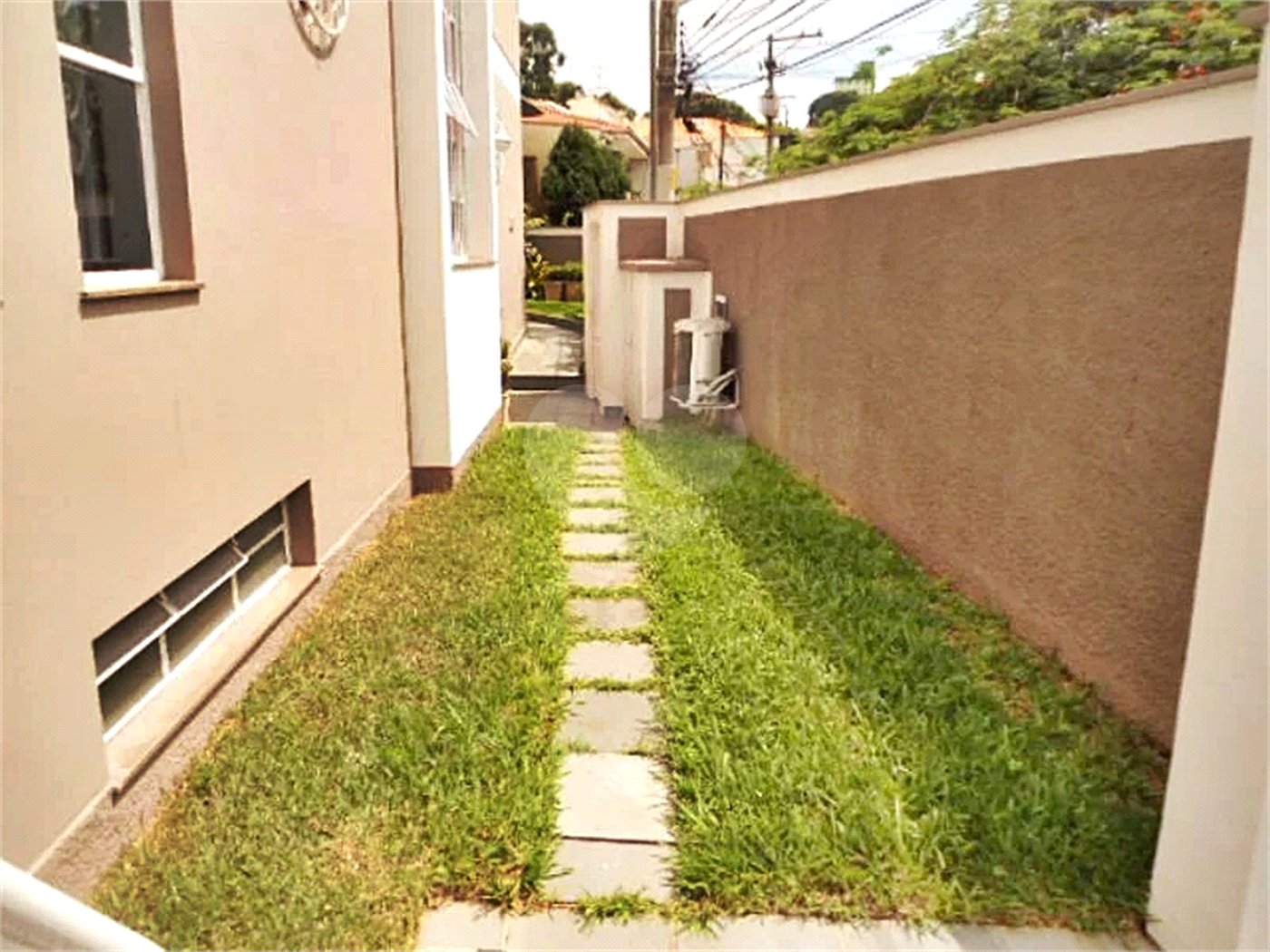 Sobrado à venda com 4 suítes em Jardim França, São Paulo, SP