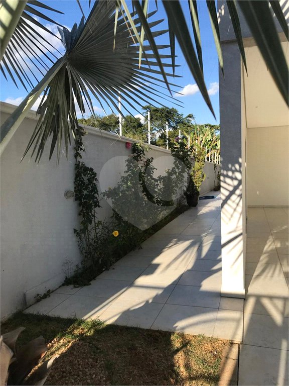 Casa à venda com 5 quartos, sendo 3 suítes, em Loteamento Jardim Morumbi, Atibaia, SP