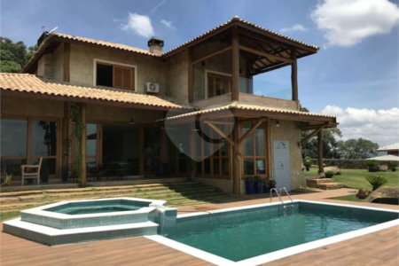 Casa à venda com 5 suítes no condomínio Porto Atibaia, Atibaia - SP