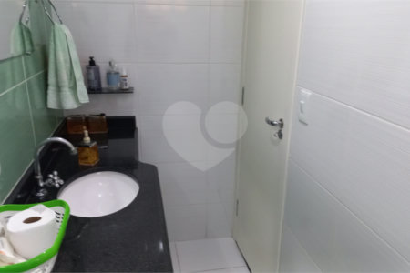 Sobrado à venda com 3 quartos, sendo 1 suíte, em Vila Gomes, São Paulo, SP