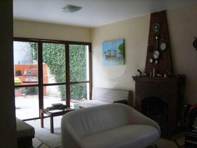 Sobrado à venda com 5 quartos, sendo 2 suítes,  em Jardim Floresta, São Paulo, SP