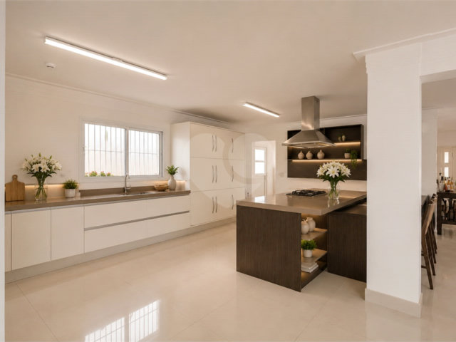 Casa Térrea à venda com 4 quartos, sendo 2 suítes,  em Interlagos, São Paulo, SP