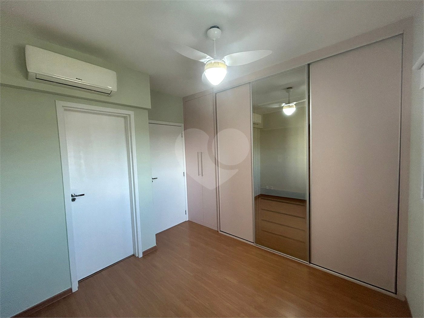 Apartamento à venda com 3 quartos, sendo 1 suíte, em Parque Campolim, Sorocaba, SP