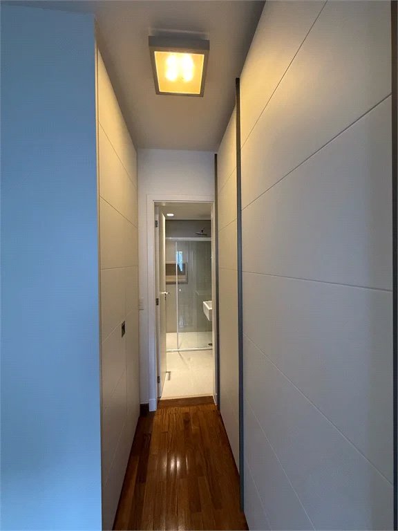Casa à venda com 4 suítes no condomínio East Village, São Paulo - SP