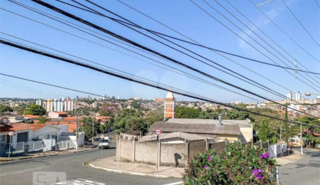 Casa à venda com 3 quartos em Vila Nogueira, Campinas, SP