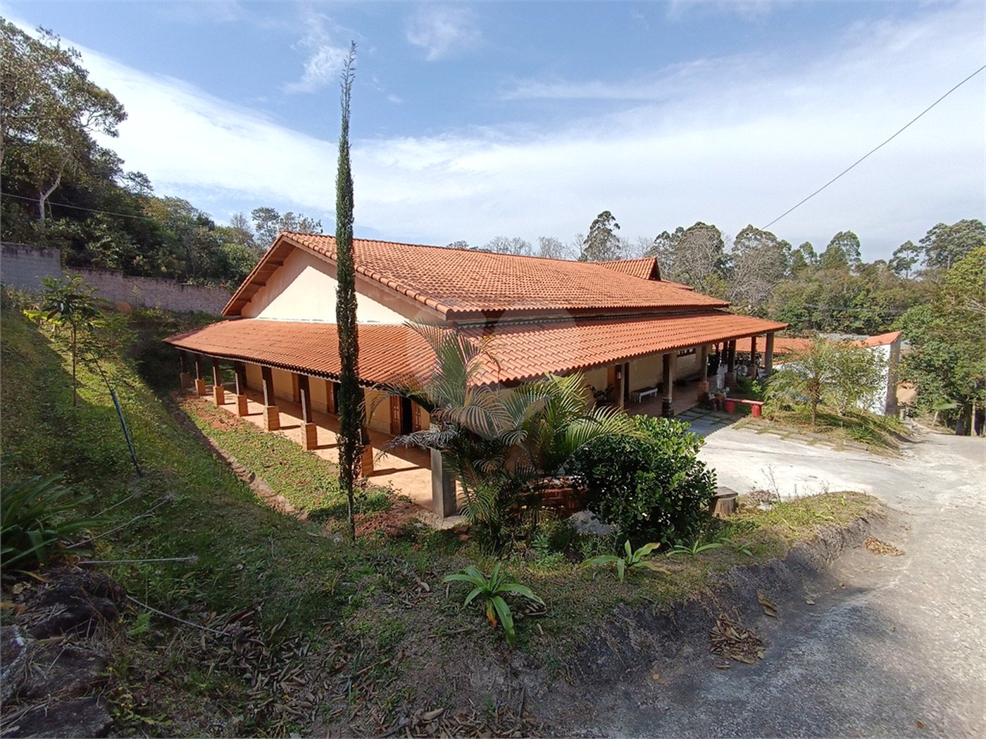 Casa para alugar com 3 suítes em Jardim Rene, São Roque, SP