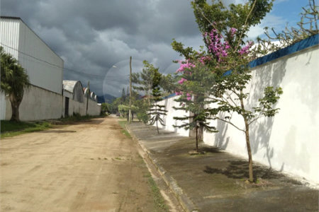 Casa à venda com 5 quartos, sendo 4 suítes,  em Mato Dentro, Ubatuba, SP