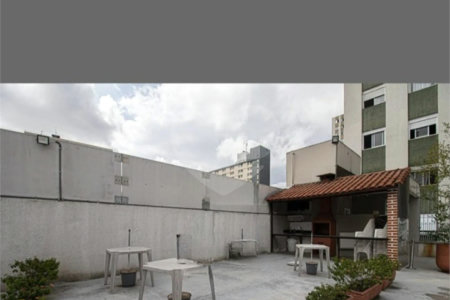 Apartamento à venda com 3 quartos, sendo 1 suíte,  em Aclimação, São Paulo, SP