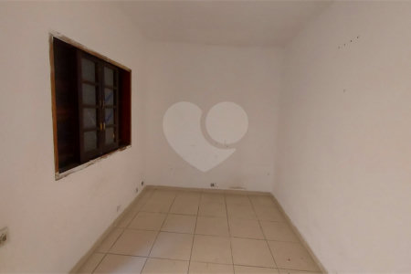 Sobrado à venda com 4 quartos, sendo 1 suíte,  em Vila Guarani (z Sul), São Paulo, SP