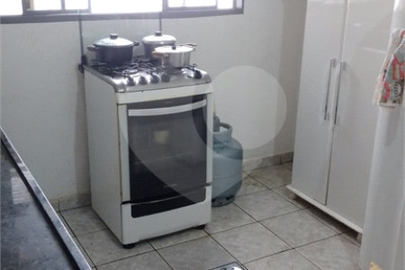 Casa a venda na rua Coronel Leopoldo Prado