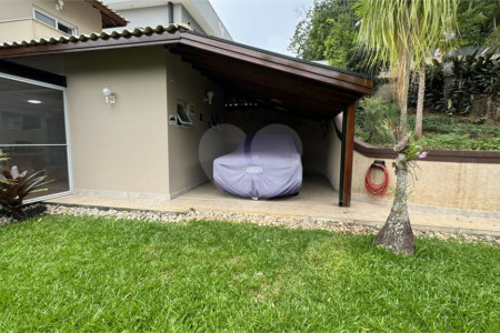 Casa à venda com 3 suítes no condomínio Residencial Delle Stelle, Louveira - SP