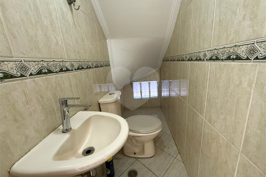 Sobrado à venda com 3 quartos, sendo 1 suíte,  em Parque Vitória, São Paulo, SP