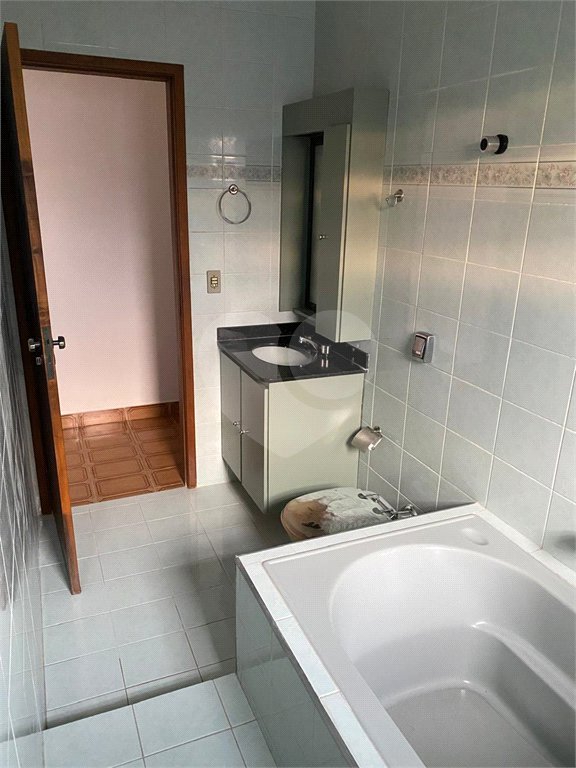 Sobrado para alugar com 3 quartos, sendo 1 suíte, em Vila Nova Cachoeirinha, São Paulo, SP