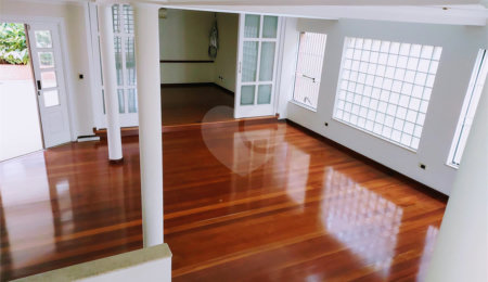 Casa à venda com 3 suítes no condomínio Chácara Francesa, São Paulo - SP