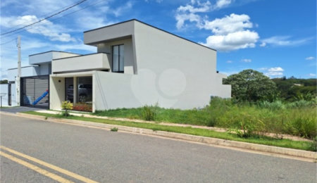Terreno à venda com 1 suíte em Pinheirinho, Vinhedo, SP