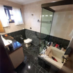 Casa à venda com 3 quartos, sendo 1 suíte, no condomínio Jardim da Monntanha Ii, Mairiporã - SP