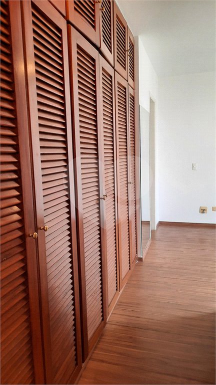 Apartamento à venda com 3 quartos, sendo 1 suíte, em Jardim Marajoara, São Paulo, SP