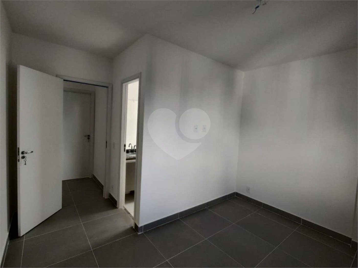 Apartamento à venda com 2 suítes em Jardim Ampliação, São Paulo, SP