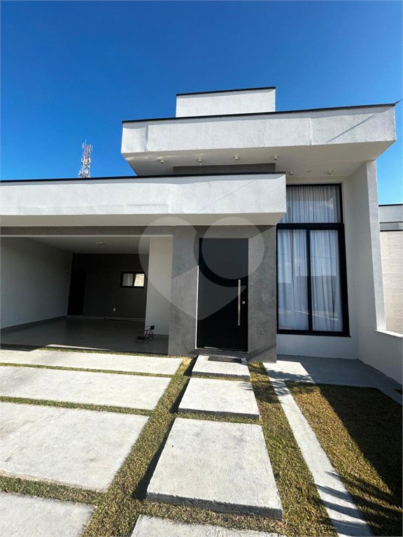 Casa à venda com 2 quartos, sendo 1 suíte,  no condomínio Residencial Parque Imperial, Salto - SP
