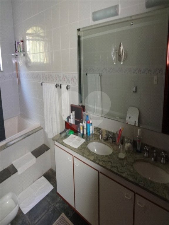 Casa à venda com 4 quartos, sendo 2 suítes,  no condomínio Acmti - Colinas do Mosteiro, Terras de Itaici e Recanto dos Pássaros, Indaiatuba - SP