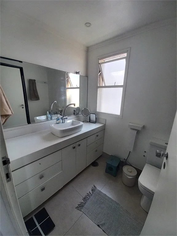 Apartamento à venda com 3 quartos, sendo 1 suíte,  em Vila Andrade, São Paulo, SP