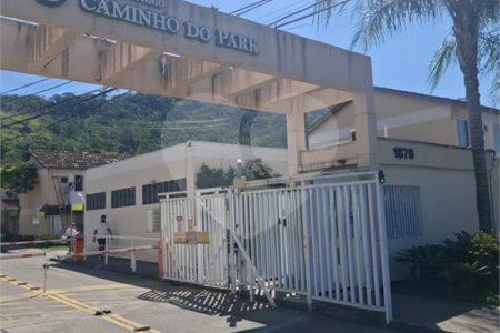 Casa à venda com 2 quartos, sendo 1 suíte, no condomínio Clube Caminho do Park, Rio de Janeiro - RJ