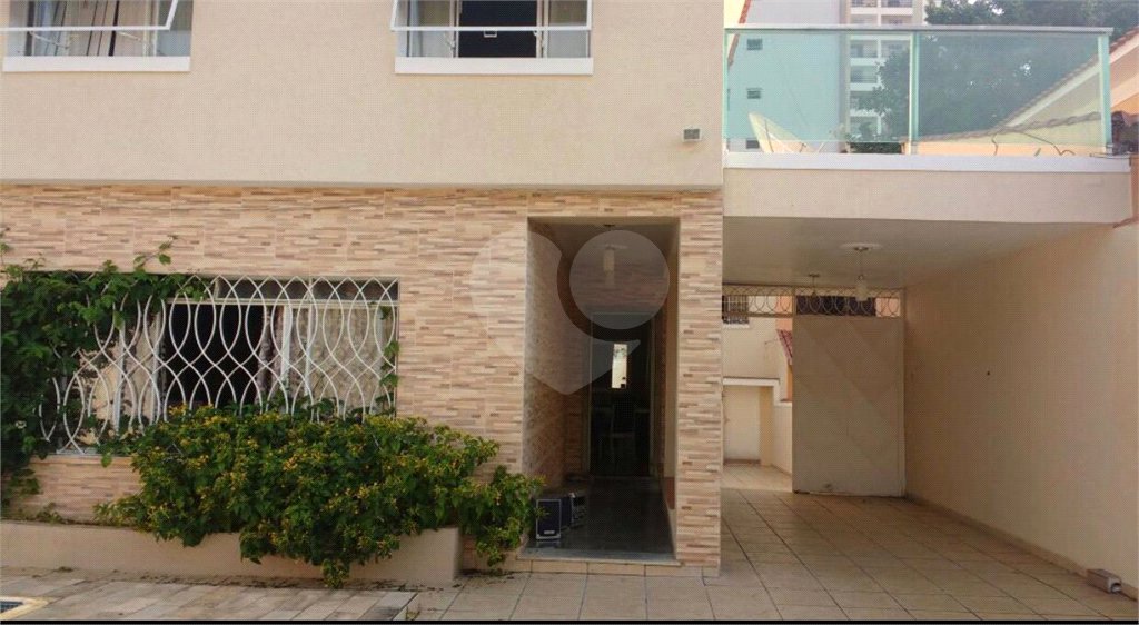 Sobrado à venda ou para alugar com 4 quartos, sendo 1 suíte, em Parada Inglesa, São Paulo, SP