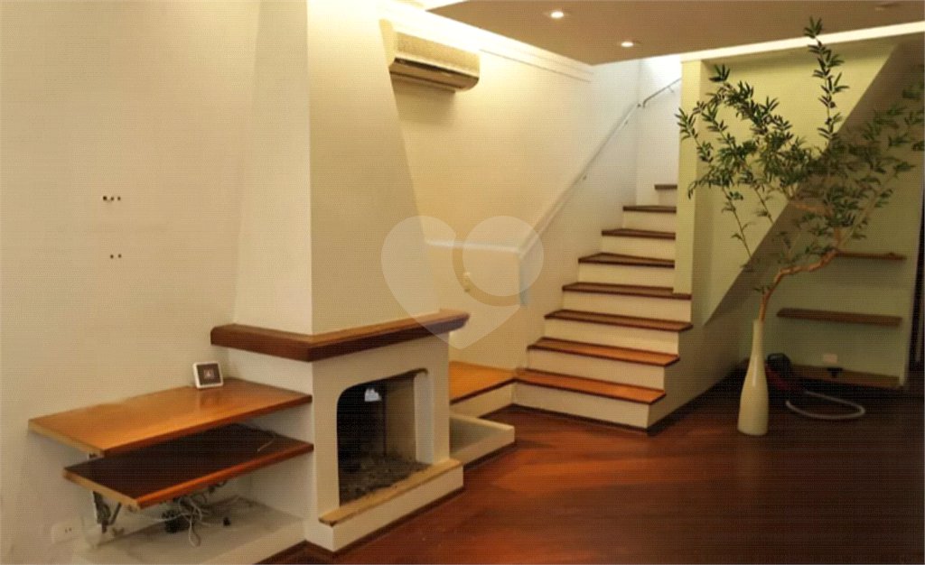 Casa à venda com 3 quartos, sendo 2 suítes, em Santana, São Paulo, SP