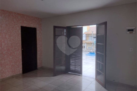 Casa à venda com 5 quartos, sendo 1 suíte, em Jardim Márcia, Suzano, SP
