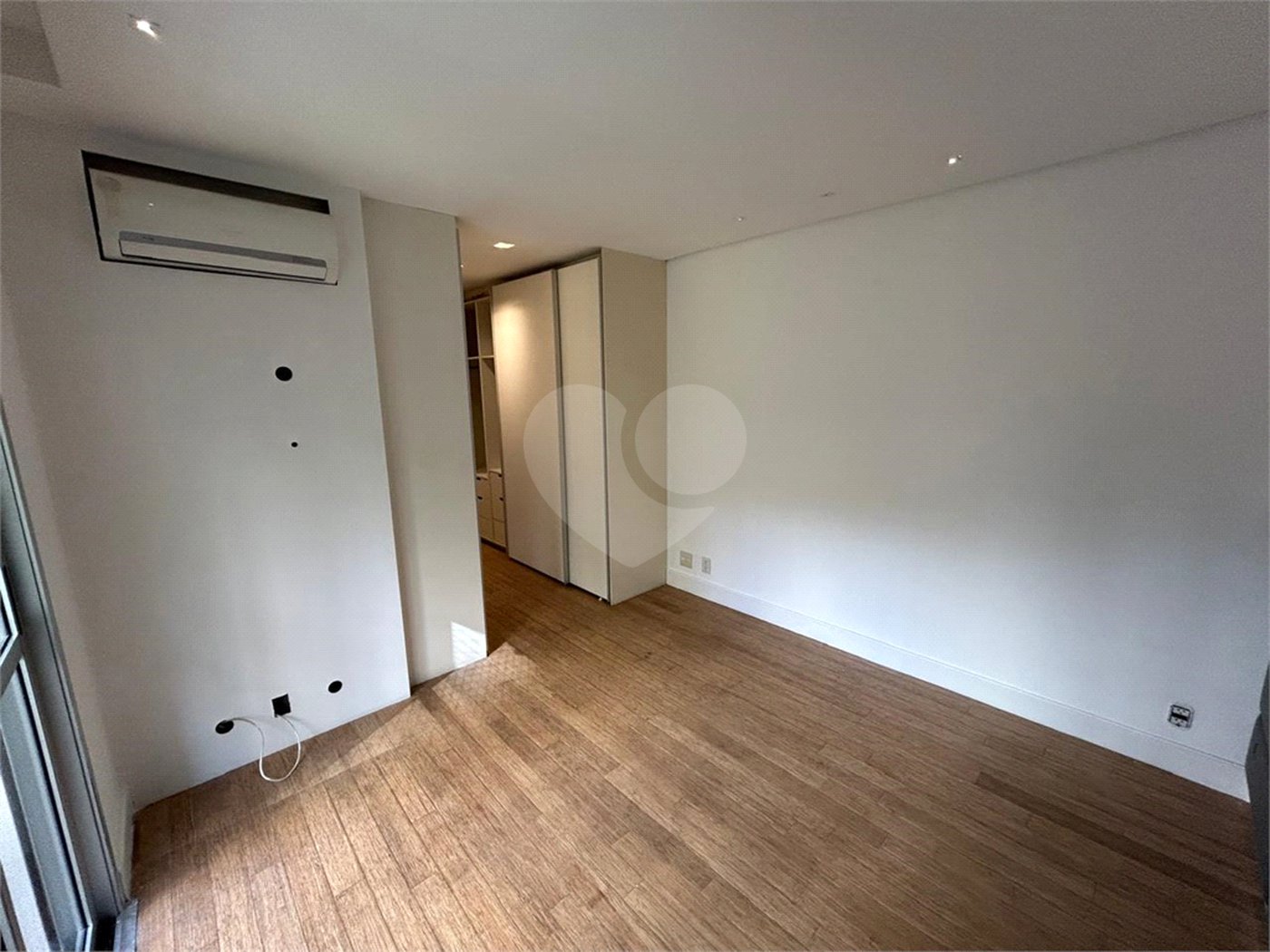 Apartamento à venda com 2 suítes em Parque do Morumbi, São Paulo, SP