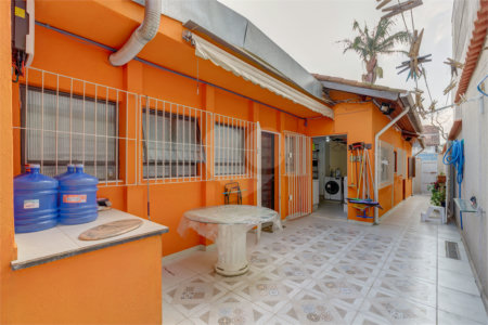 Casa Térrea à venda com 4 quartos, sendo 3 suítes, em Interlagos, São Paulo, SP