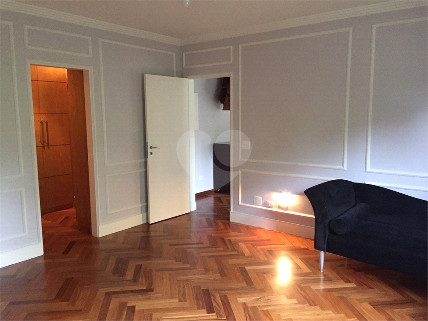 Casa à venda com 4 quartos, sendo 2 suítes, no condomínio Residencial Morumbi, São Paulo - SP