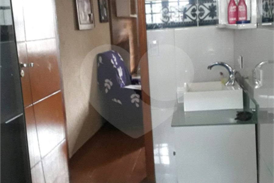 Sobrado à venda com 4 quartos, sendo 1 suíte, em Vila Nova Cachoeirinha, São Paulo, SP