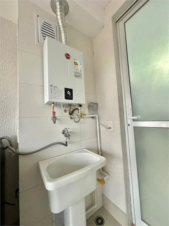 Apartamento à venda com 3 quartos, sendo 1 suíte,  em Vila Andrade, São Paulo, SP