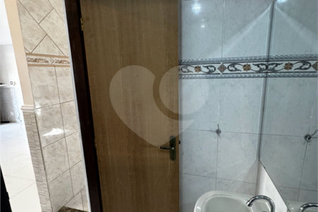 Casa à venda com 3 quartos, sendo 1 suíte, no condomínio Village da Posse, Rio de Janeiro - RJ