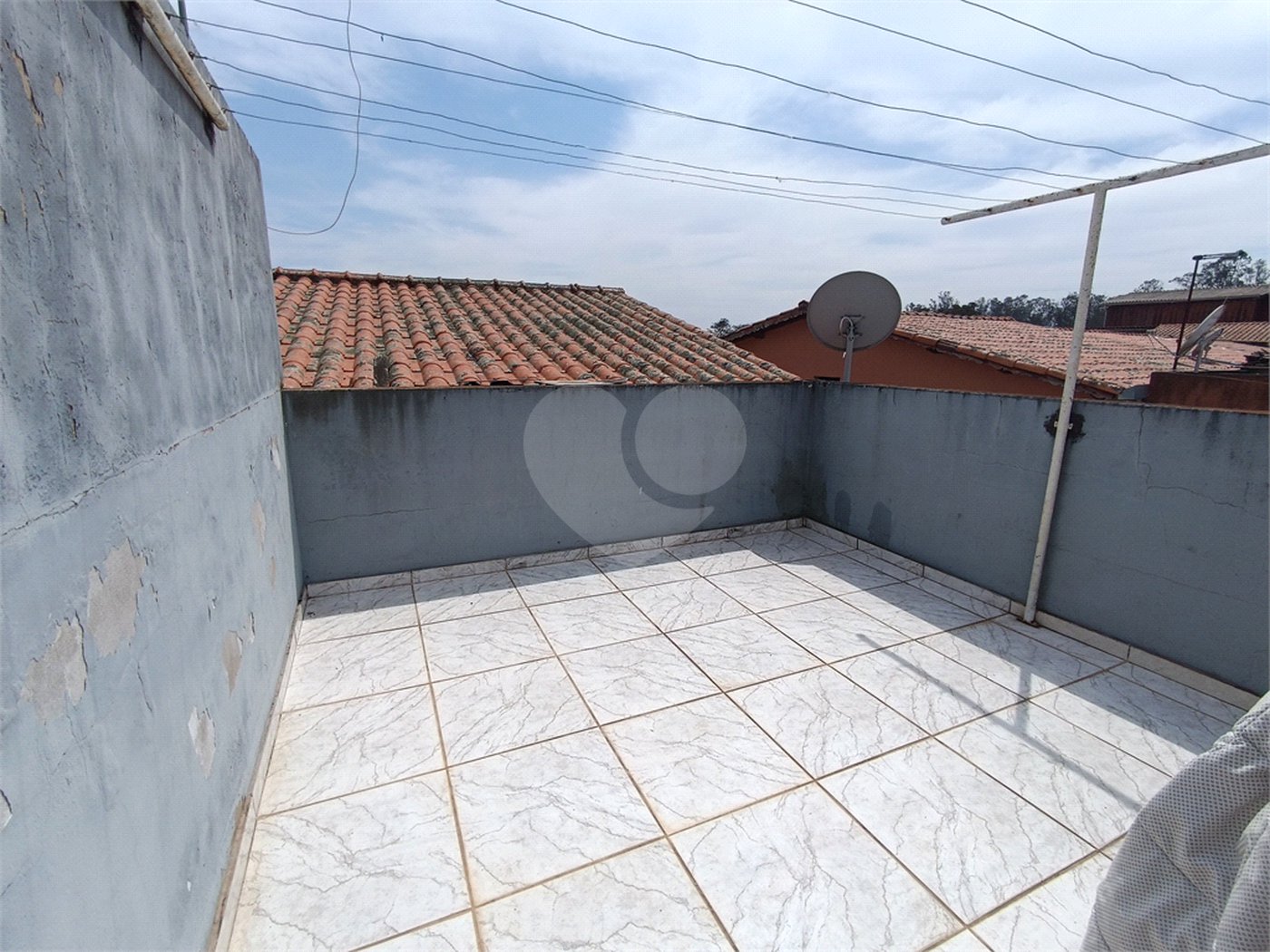 Casa à venda com 2 quartos, sendo 1 suíte, em Reneville, Mairinque, SP