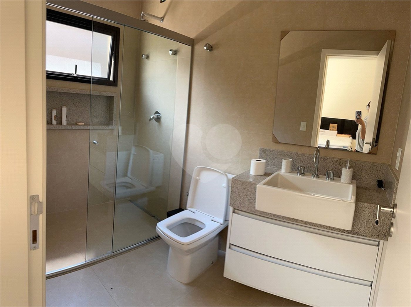 Casa à venda com 5 suítes no condomínio Porto de Atibaia, Atibaia - SP