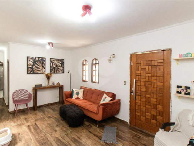 Sobrado à venda com 3 quartos, sendo 1 suíte,  em Vila Medeiros, São Paulo, SP