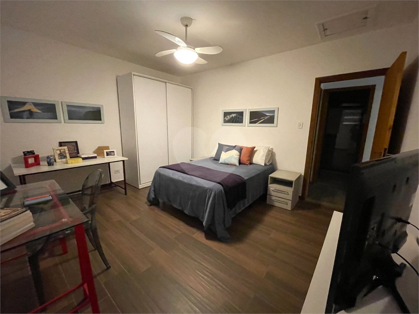 Sobrado à venda com 5 quartos, sendo 1 suíte, em Alto da Boa Vista, São Paulo, SP
