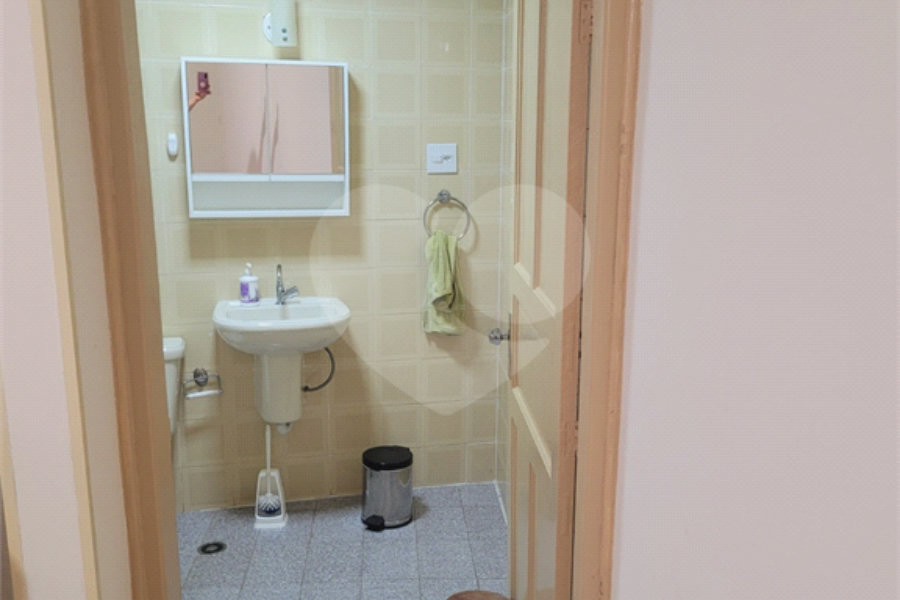 Sobrado à venda ou para alugar com 4 quartos, sendo 1 suíte, em Vila Gustavo, São Paulo, SP