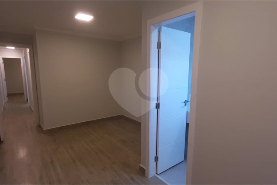Sobrado à venda com 3 quartos, sendo 1 suíte, em Vila Guilherme, São Paulo, SP