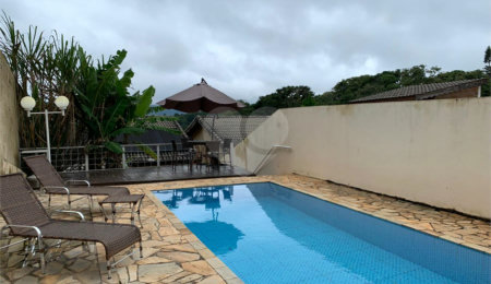 Casa à venda com 2 quartos, sendo 1 suíte,  em Jundiaizinho (terra Preta), Mairiporã, SP