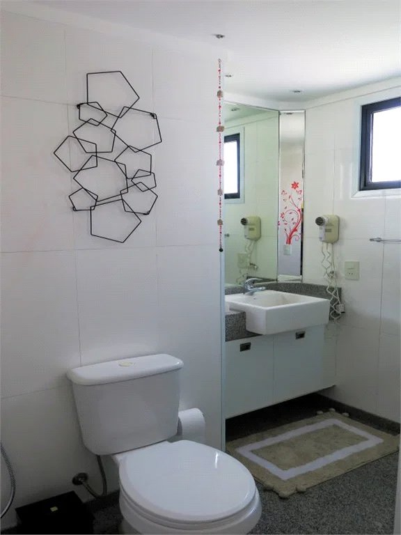 Apartamento à venda com 3 quartos, sendo 2 suítes, em Jardim Parque Morumbi, São Paulo, SP