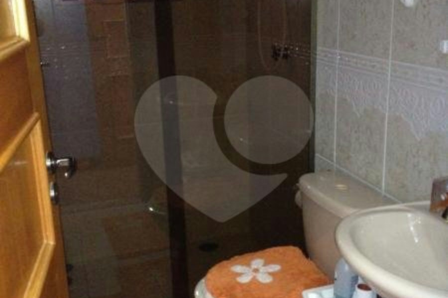 Sobrado à venda com 3 quartos, sendo 1 suíte, em Vila Nova Cachoeirinha, São Paulo, SP