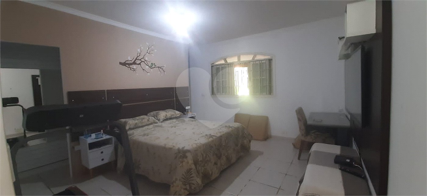 Casa à venda com 3 quartos, sendo 2 suítes, em São Vicente, Mairiporã, SP