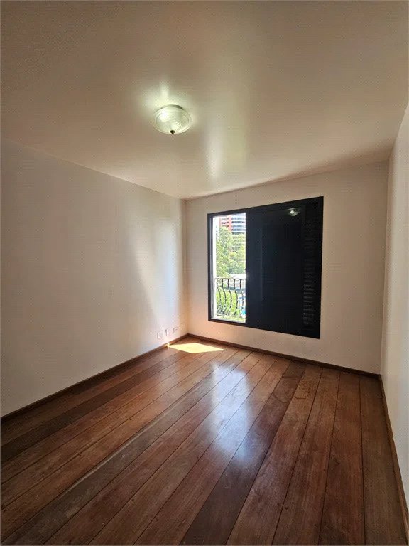 Apartamento à venda com 4 quartos, sendo 2 suítes,  em Jardim Parque Morumbi, São Paulo, SP
