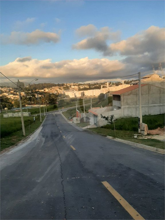 Casa à venda com 3 quartos, sendo 1 suíte, em Terra Preta (terra Preta), Mairiporã, SP