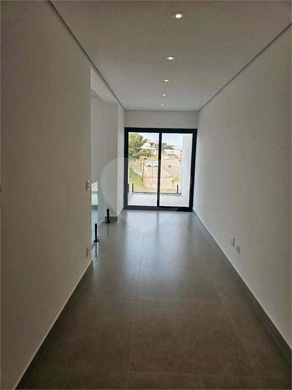 Sobrado à venda com 4 quartos, sendo 3 suítes, em Mariápolis Ginetta, Vargem Grande Paulista, SP